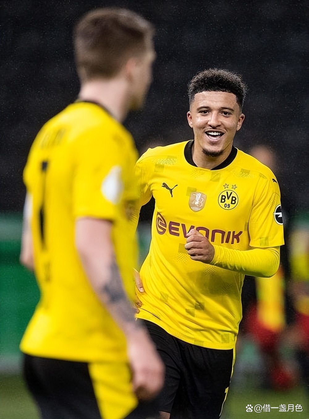 开云体育APP下载-多特蒙德主场平局，汉诺威险胜保持领先